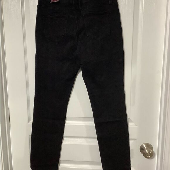 No Boundaries Jeans - Picture 3 of 4